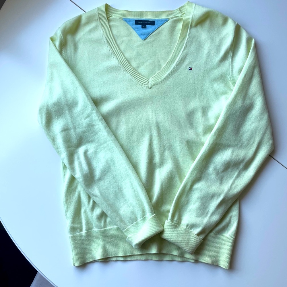 Tommy Hilfiger sweater